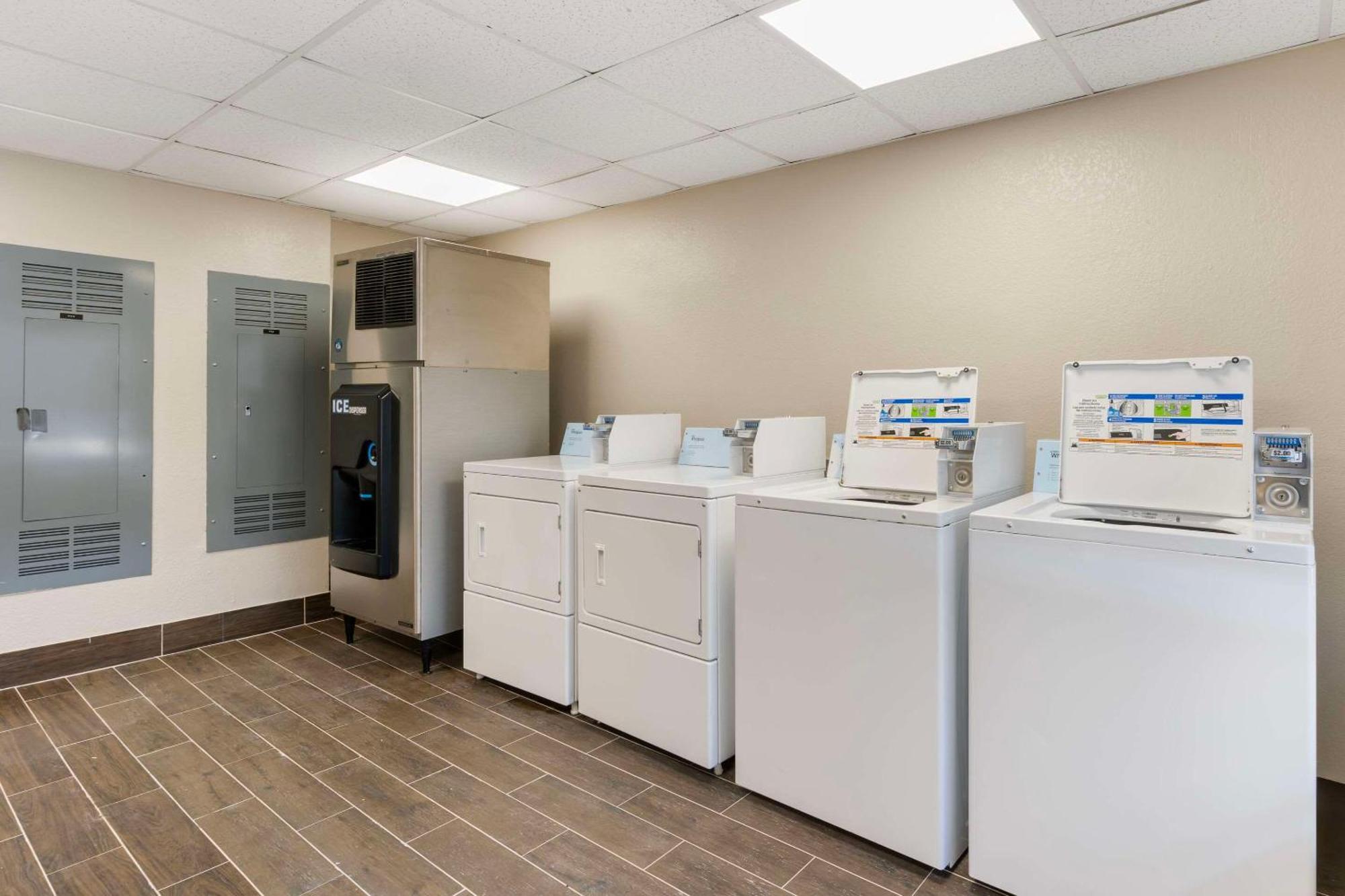 Comfort Suites West Jacksonville Extérieur photo